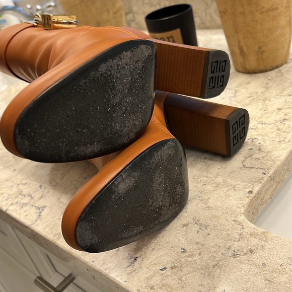 Givenchy women’s ankle boots - Picture 6 of 10